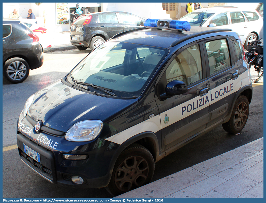 Polizia Locale YA186AA
Polizia Locale
Comune di Polignano a Mare
Fiat Nuova Panda 4x4 II serie
Parole chiave: PM;P.M.;PL;P.L.;Polizia;Locale;Municipale;Polignano a Mare;Fiat;Nuova;Panda;4x4