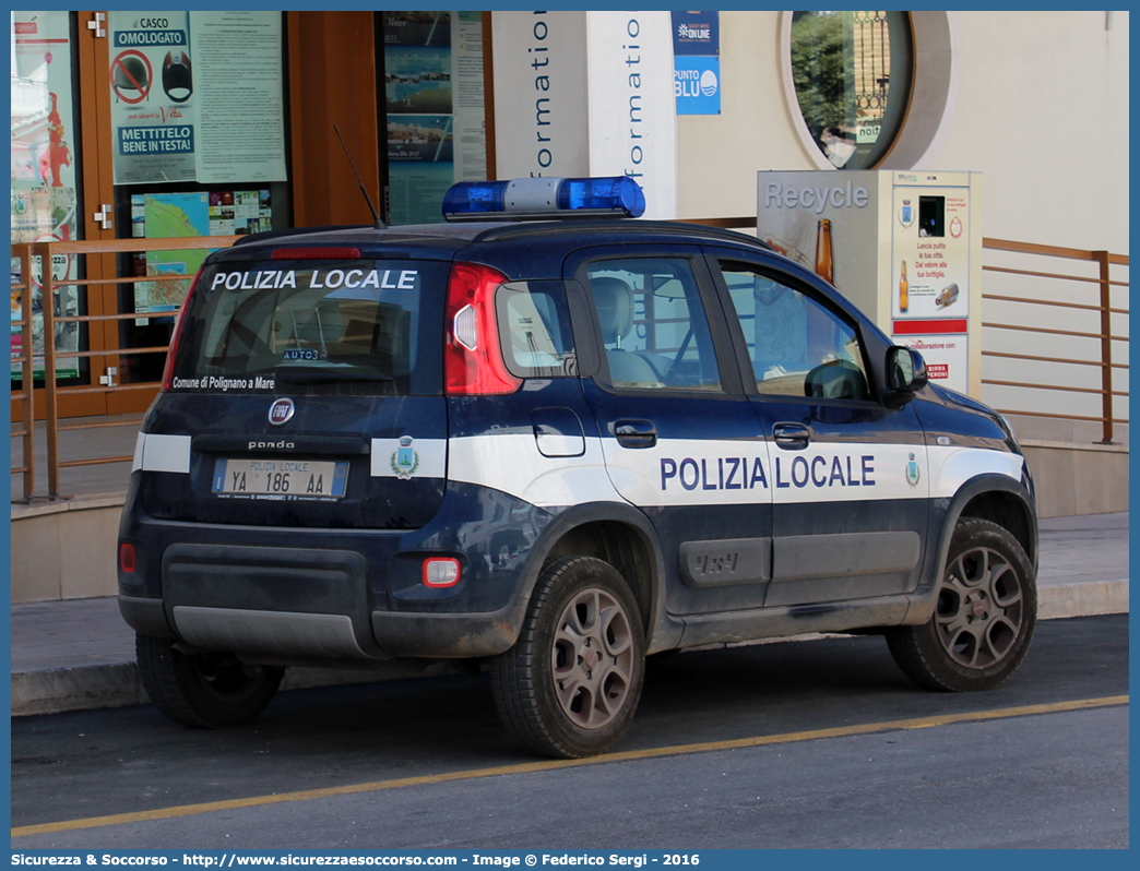 Polizia Locale YA186AA
Polizia Locale
Comune di Polignano a Mare
Fiat Nuova Panda 4x4 II serie
Parole chiave: PM;P.M.;PL;P.L.;Polizia;Locale;Municipale;Polignano a Mare;Fiat;Nuova;Panda;4x4