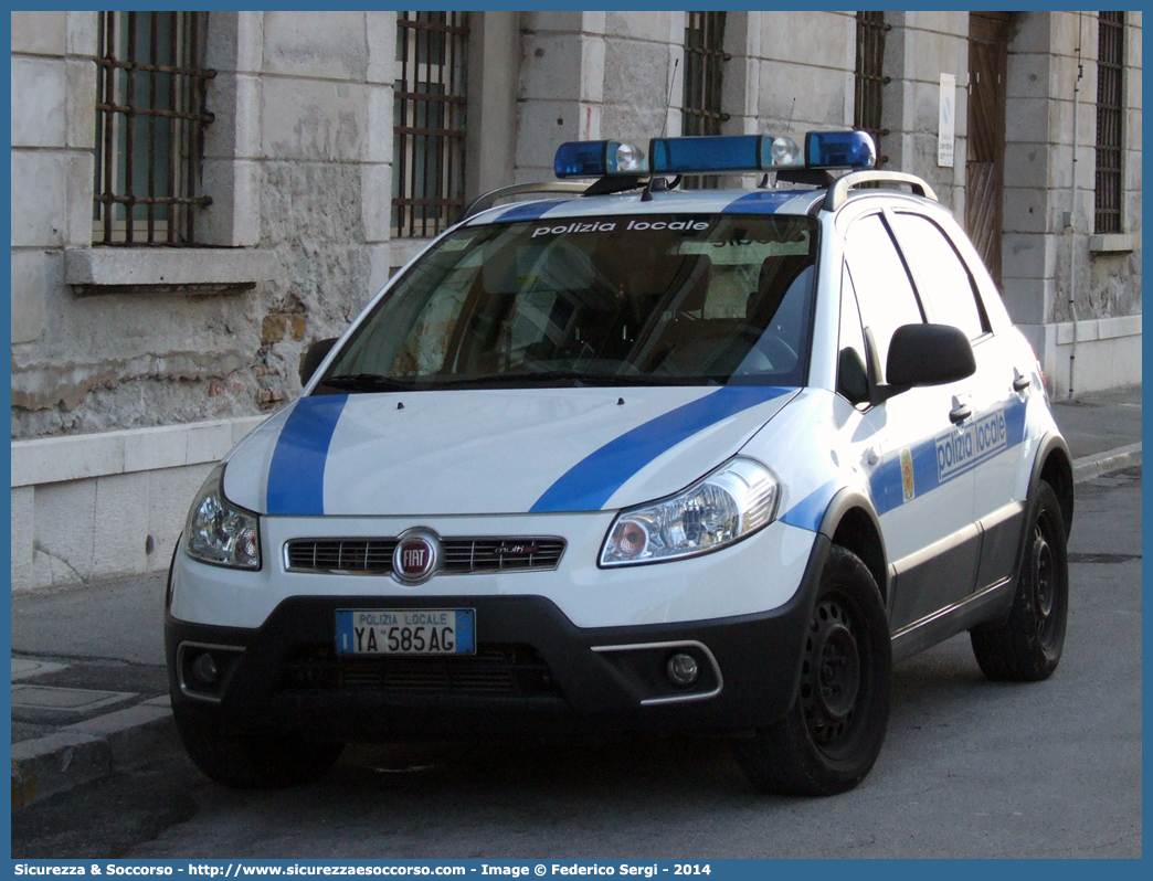 Polizia Locale YA585AG
Polizia Locale
Comune di Trieste
Fiat Sedici II serie
Parole chiave: Polizia;Municipale;Locale;Trieste;Fiat;Sedici;YA585AG