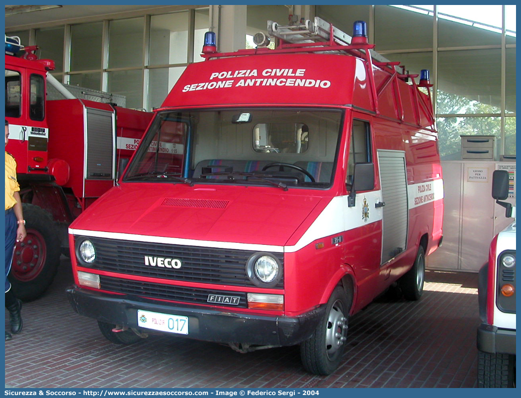 Polizia 017
Repubblica di San Marino
Polizia Civile
Sezione Antincendio
Iveco Daily 35-8 I serie
Parole chiave: Repubblica;San Marino;RSM;R.S.M.;Polizia Civile;Sezione;Antincendio;Iveco;Daily;35-8