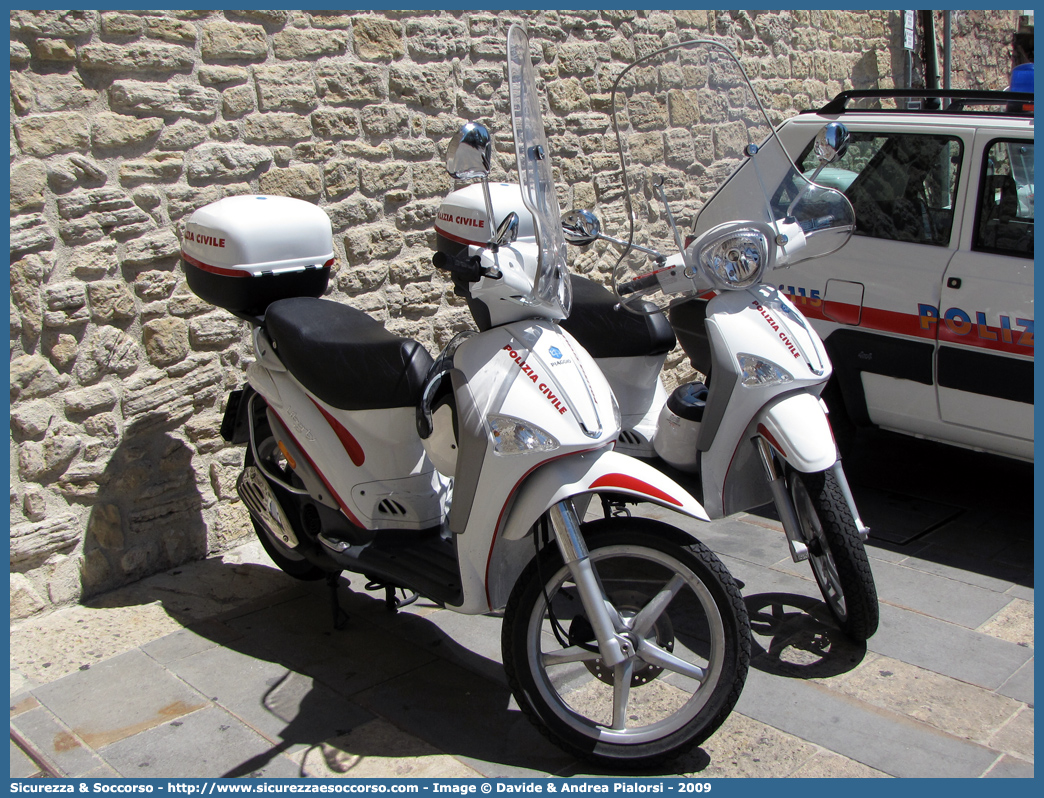 Polizia 022
Repubblica di San Marino
Polizia Civile
Piaggio Liberty 125 II serie
Parole chiave: Repubblica;San Marino;RSM;R.S.M.;Polizia Civile;Piaggio;Liberty;125