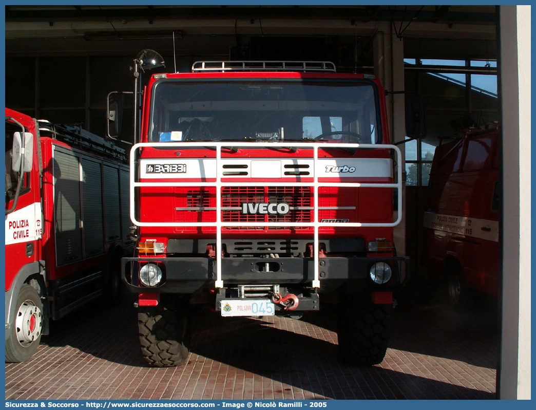 Polizia 045
Repubblica di San Marino
Polizia Civile
Sezione Antincendio
Iveco 80-17
Parole chiave: Repubblica;San Marino;RSM;R.S.M.;Polizia Civile;Sezione;Antincendio;Iveco;80-17