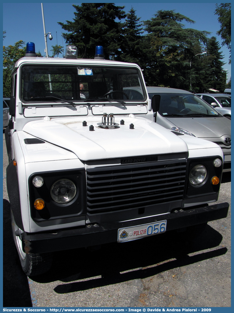 Polizia 056
Repubblica di San Marino
Gendarmeria
Land Rover Defender 90
Parole chiave: Repubblica;San Marino;RSM;R.S.M.;Gendarmeria;Land Rover;Defender;90