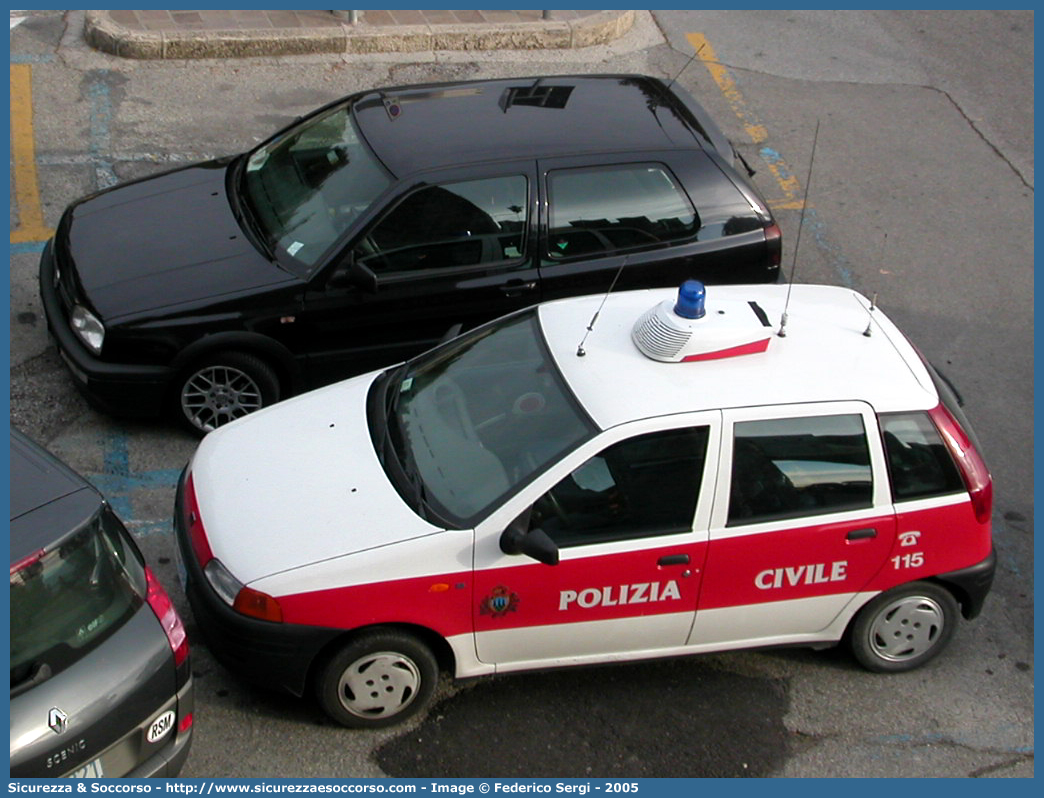 Polizia 098
Repubblica di San Marino
Polizia Civile
Fiat Punto I serie
Parole chiave: Repubblica;San Marino;RSM;R.S.M.;Polizia Civile;Fiat;Punto