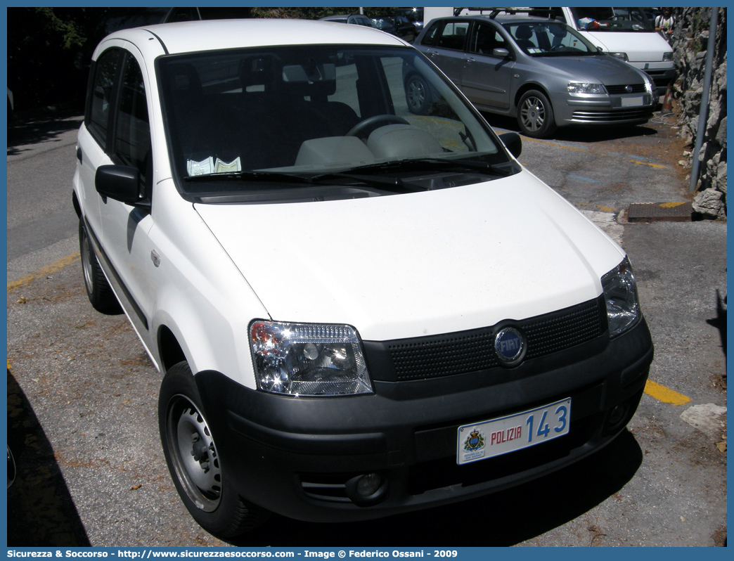 Polizia 143
Repubblica di San Marino
Gendarmeria
Fiat Nuova Panda 4x4 I serie
Parole chiave: Repubblica;San Marino;RSM;R.S.M.;Gendarmeria;Fiat;Nuova;Panda;4x4