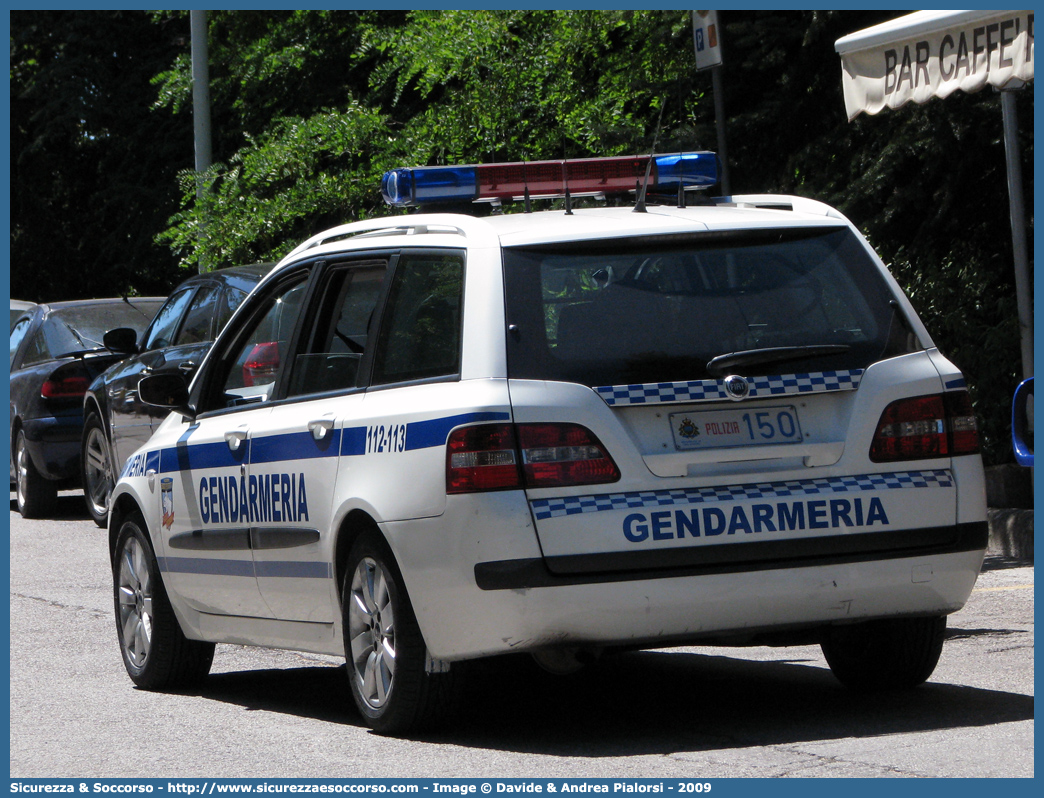 Polizia 150
Repubblica di San Marino
Gendarmeria
Fiat Stilo Multiwagon II serie
Parole chiave: Repubblica;San Marino;RSM;R.S.M.;Gendarmeria;Fiat;Stilo;Multiwagon