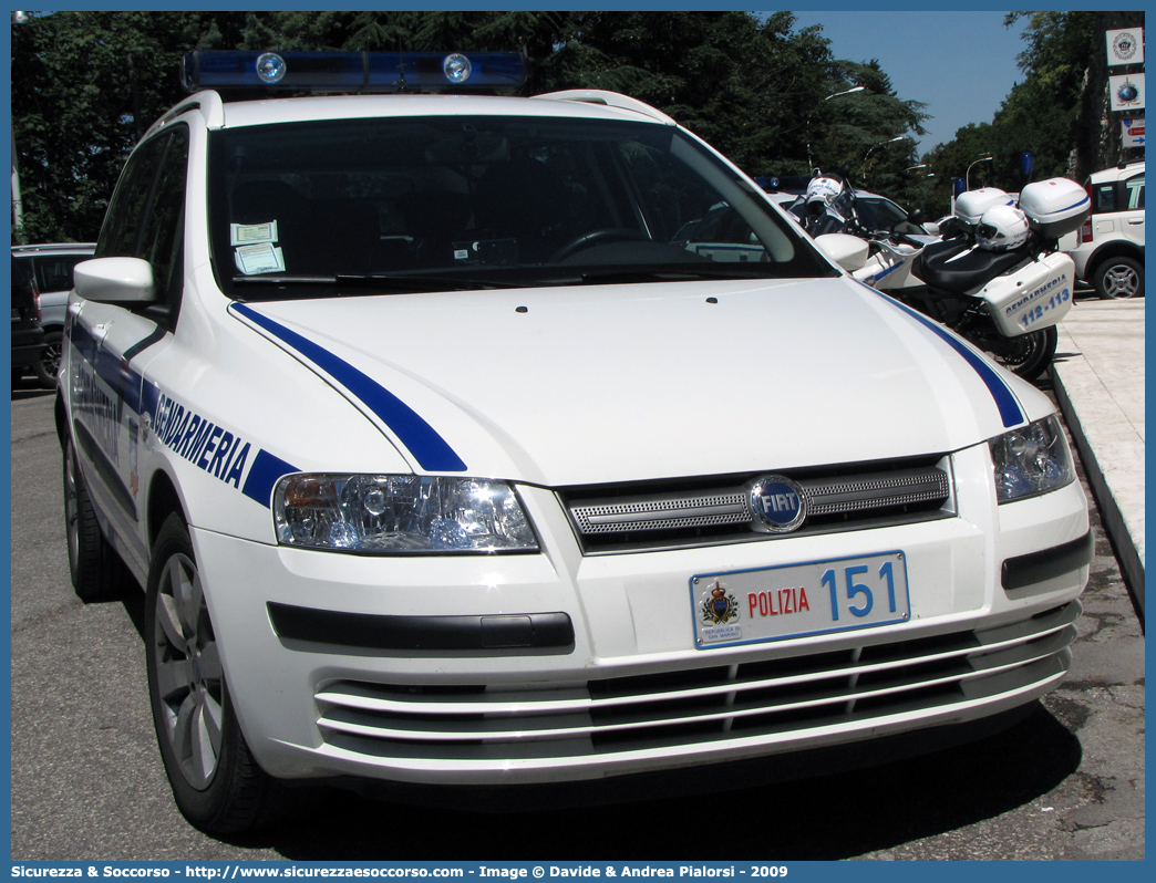 Polizia 151
Repubblica di San Marino
Gendarmeria
Fiat Stilo Multiwagon II serie
Parole chiave: Repubblica;San Marino;RSM;R.S.M.;Gendarmeria;Fiat;Stilo;Multiwagon