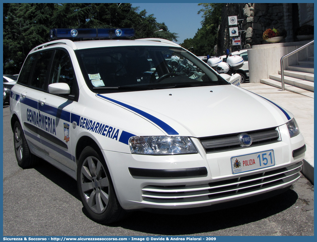 Polizia 151
Repubblica di San Marino
Gendarmeria
Fiat Stilo Multiwagon II serie
Parole chiave: Repubblica;San Marino;RSM;R.S.M.;Gendarmeria;Fiat;Stilo;Multiwagon