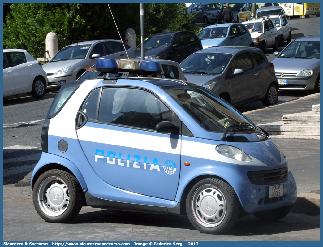 Polizia B0085
Polizia di Stato
Smart ForTwo I serie
Parole chiave: P.S.;PS;Polizia;di;Stato;Pubblica;Sicurezza;Smart;ForTwo