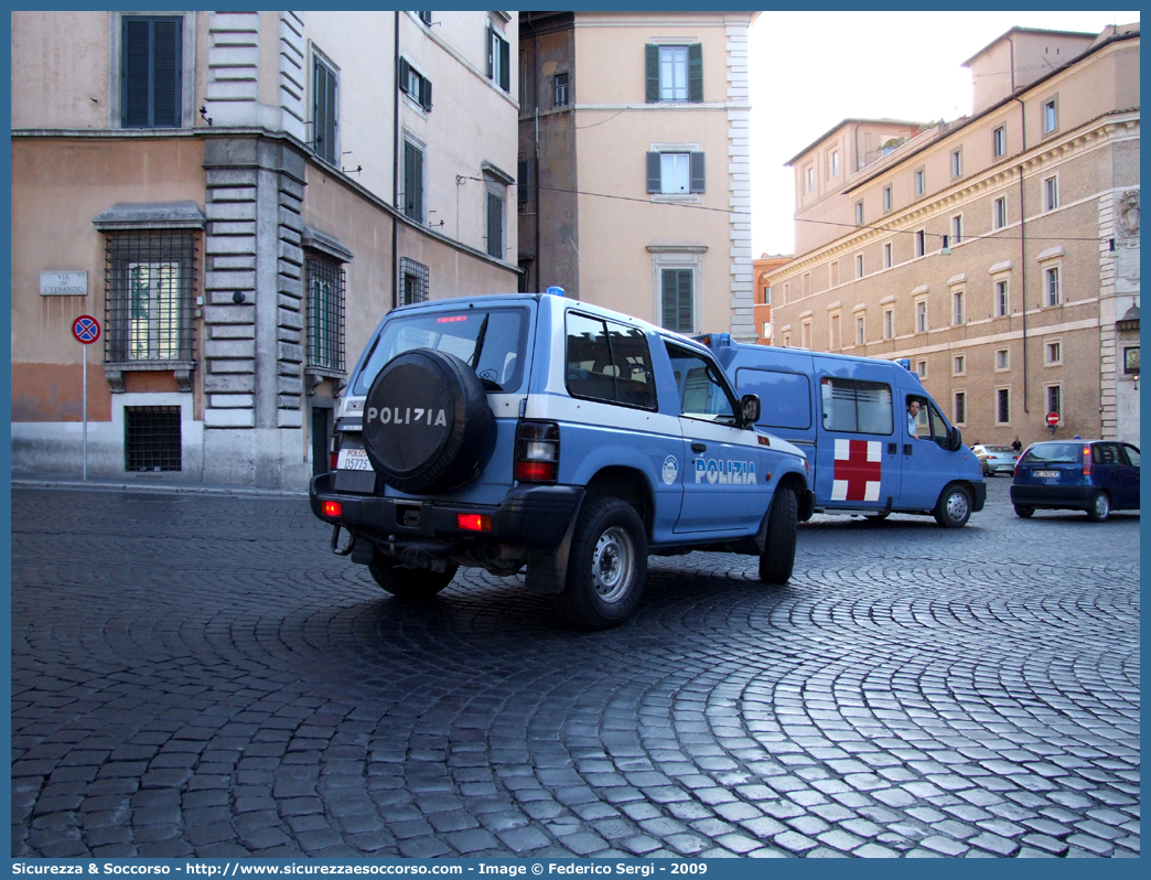 Polizia D5775
Polizia di Stato
Reparto Mobile
Mitsubishi Pajero V20 SWB
(variante)
Parole chiave: PS;P.S.;Polizia;Polizia di Stato;Reparto Mobile;Mitsubishi;Pajero;V20;SWB