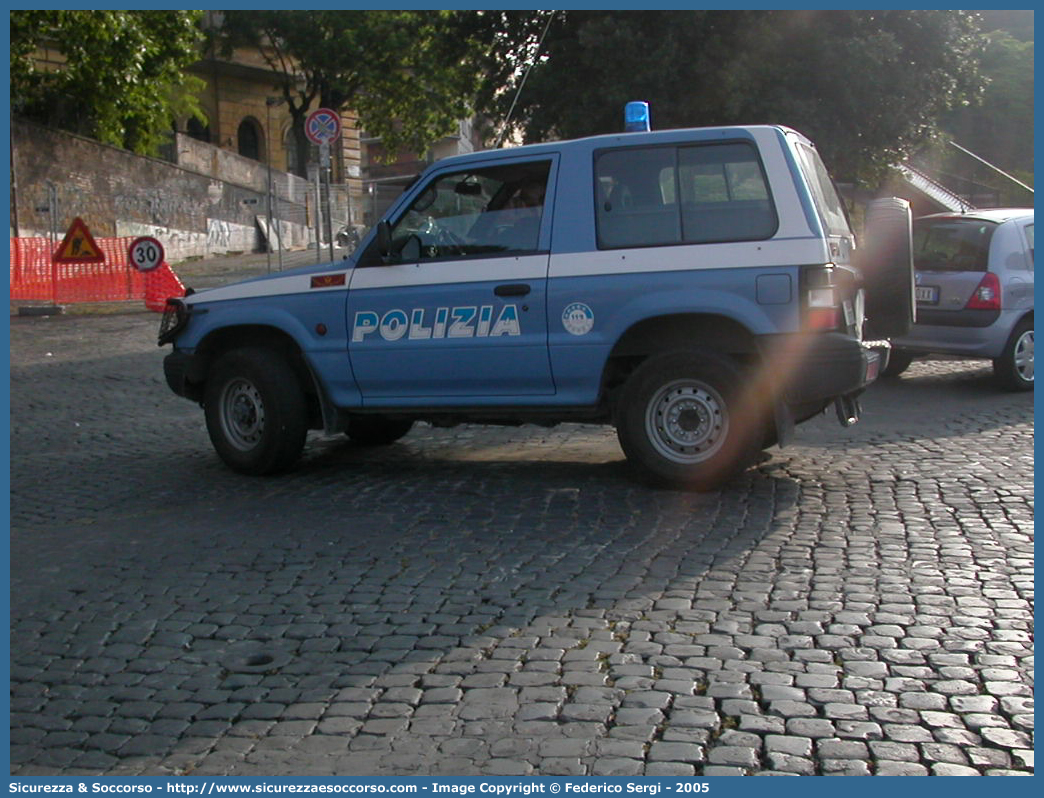 Polizia D5775
Polizia di Stato
Reparto Mobile
Mitsubishi Pajero V20 SWB
Parole chiave: PS;P.S.;Polizia;Polizia di Stato;Reparto Mobile;Mitsubishi;Pajero;V20;SWB