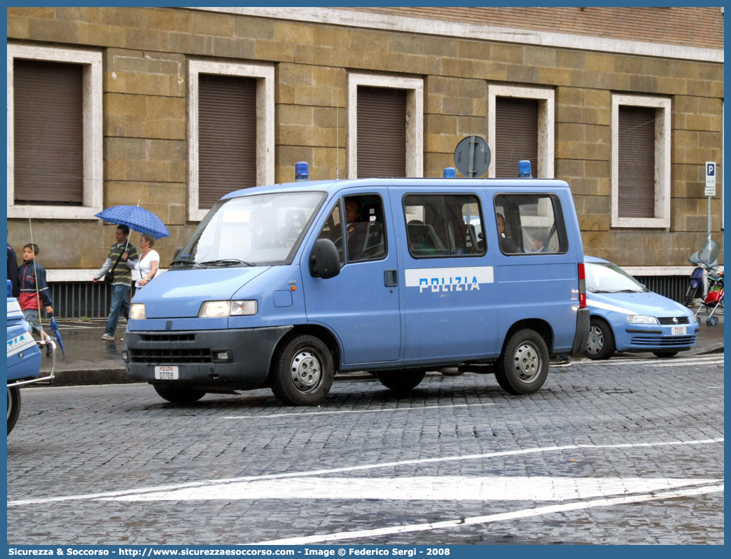 Polizia D7709
Polizia di Stato
Fiat Ducato II serie
Parole chiave: PS;P.S.;Polizia;Stato;Pubblica;Sicurezza;Polizia di Stato;Fiat;Ducato;D7709