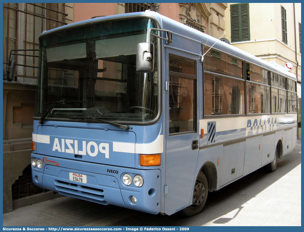 Polizia E9478
Polizia di Stato
Iveco Cacciamali 100e21
Parole chiave: PS;P.S.;Polizia;di;Stato;Pubblica;Sicurezza;Iveco;Cacciamali;100e21;E9478