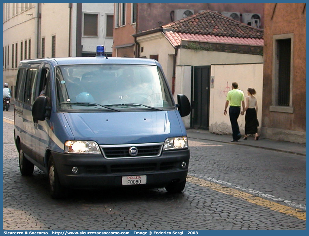 Polizia F0080
Polizia di Stato
Fiat Ducato II serie restyling
Parole chiave: PS;P.S.;Polizia;Stato;Pubblica;Sicurezza;Polizia di Stato;Fiat;Ducato;F0080