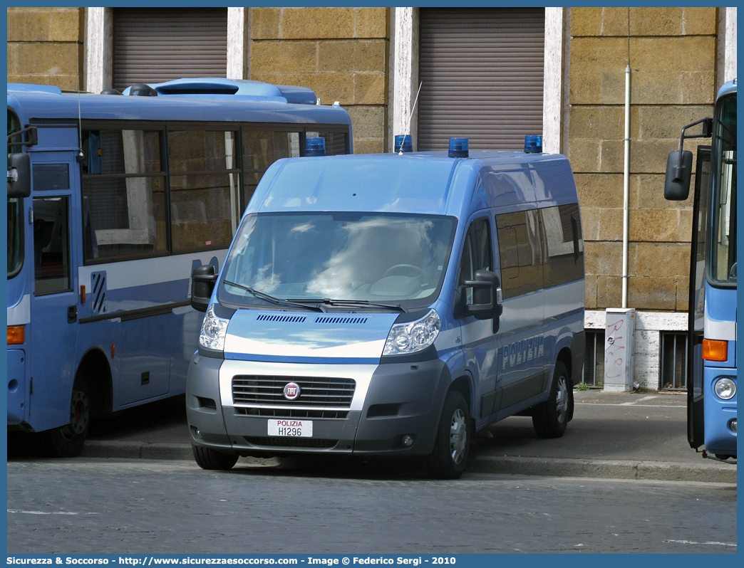 Polizia H1296
Polizia di Stato
Fiat Ducato III serie
Parole chiave: PS;P.S.;Polizia;di;Stato;Pubblica;Sicurezza;Fiat;Ducato;X250