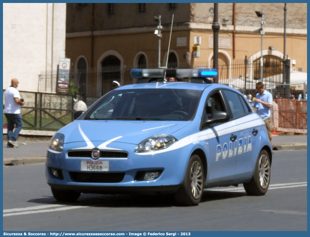 Polizia H3668
Polizia di Stato
Squadra Volante
Fiat Nuova Bravo
(I fornitura)
Parole chiave: PS;P.S.;Polizia;Polizia di Stato;Squadra;Volante;Fiat;Nuova;Bravo;H3668