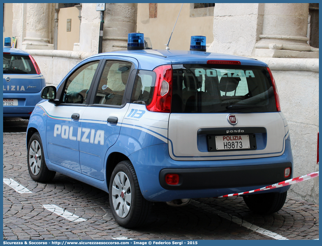 Polizia H9873
Polizia di Stato
Fiat Nuova Panda II serie
Allestitore Nuova Carrozzeria Torinese S.r.l.
(I fornitura)
Parole chiave: PS;P.S.;Polizia;di;Stato;Polizia;Fiat;Nuova;Panda;Nuova;Carrozzeria;Torinese