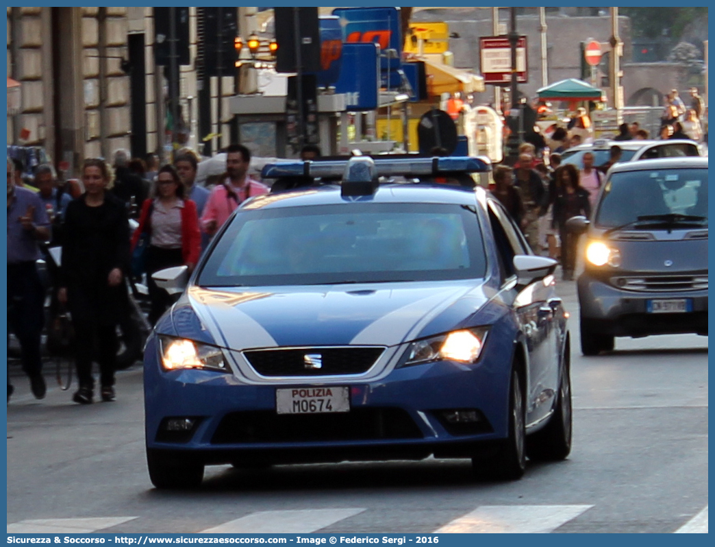 Polizia M0674
Polizia di Stato 
Squadra Volante
Seat Leon III serie
Allestitore Nuova Carrozzeria Torinese S.r.l.
Parole chiave: PS;P.S.;Polizia;di;Stato;Squadra;Volante;Seat;Leon;nct;nuova;carrozzeria;torinese