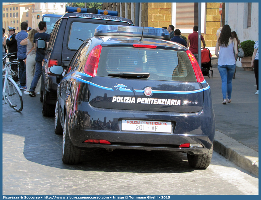 Polizia Penitenziaria 201AF
Polizia Penitenziaria
Nucleo Traduzioni e Piantonamenti
Fiat Grande Punto
Parole chiave: PP;P.P.;Pol.Pen;PolPen;AdiC;A.diC.;Agenti;di;Custodia;Polizia;Penitenziaria;Nucleo;Traduzioni;Piantonamenti;Fiat;Grande;Punto