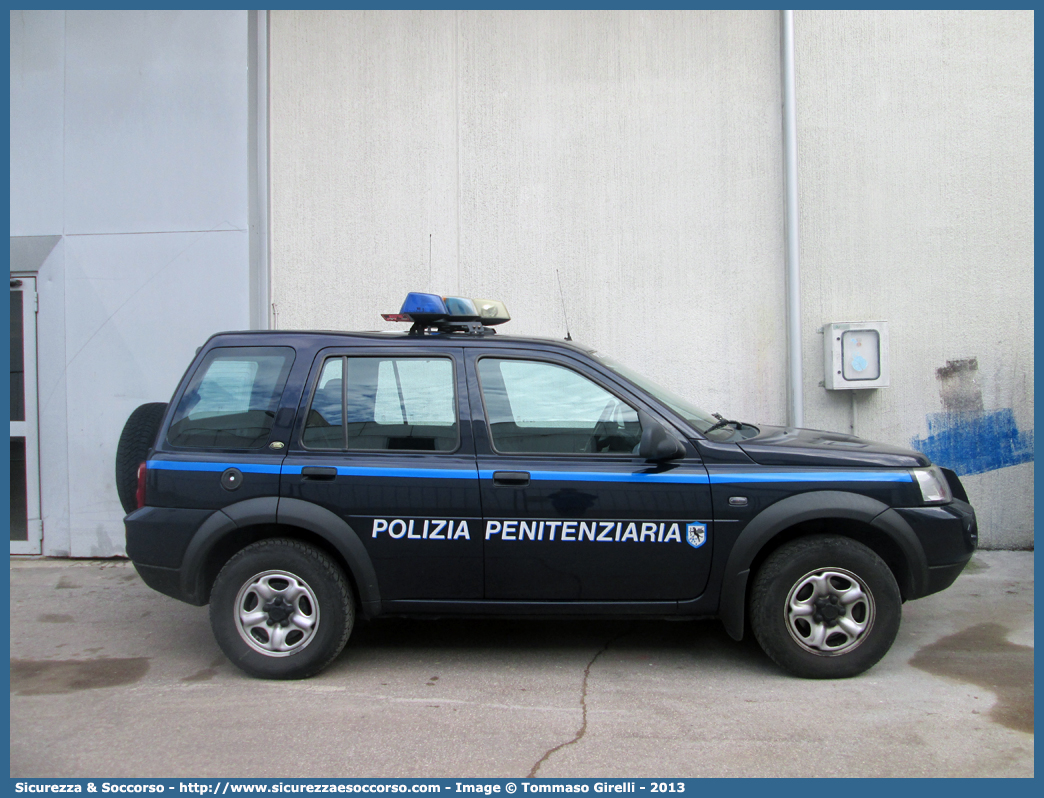 Polizia Penitenziaria 268AE
Polizia Penitenziaria
Nucleo Traduzioni e Piantonamenti
Land Rover Freelander I serie restyling
Parole chiave: PP;P.P.;Pol.Pen;PolPen;AdiC;A.diC.;Agenti;di;Custodia;Polizia;Penitenziaria;Nucleo;Traduzioni;Piantonamenti;Land Rover;Freelander