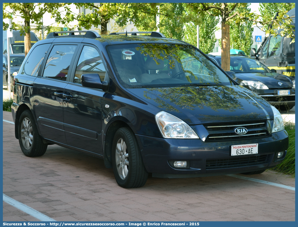 Polizia Penitenziaria 630AE
Polizia Penitenziaria
Kia Carnival
Parole chiave: PolPen;Pol.Pen.;AdiC;A.diC.;Agenti;di;Custodia;Polizia;Penitenziaria;Kia;Carnival