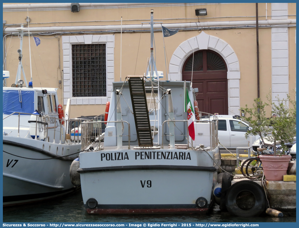 V9
Polizia Penitenziaria
Servizio Navale
Motovedetta Classe V
Parole chiave: PolPen;AdiC;Agenti;Custodia;Polizia;Penitenziaria;Servizio;Navale;Motovedetta;Classe;V