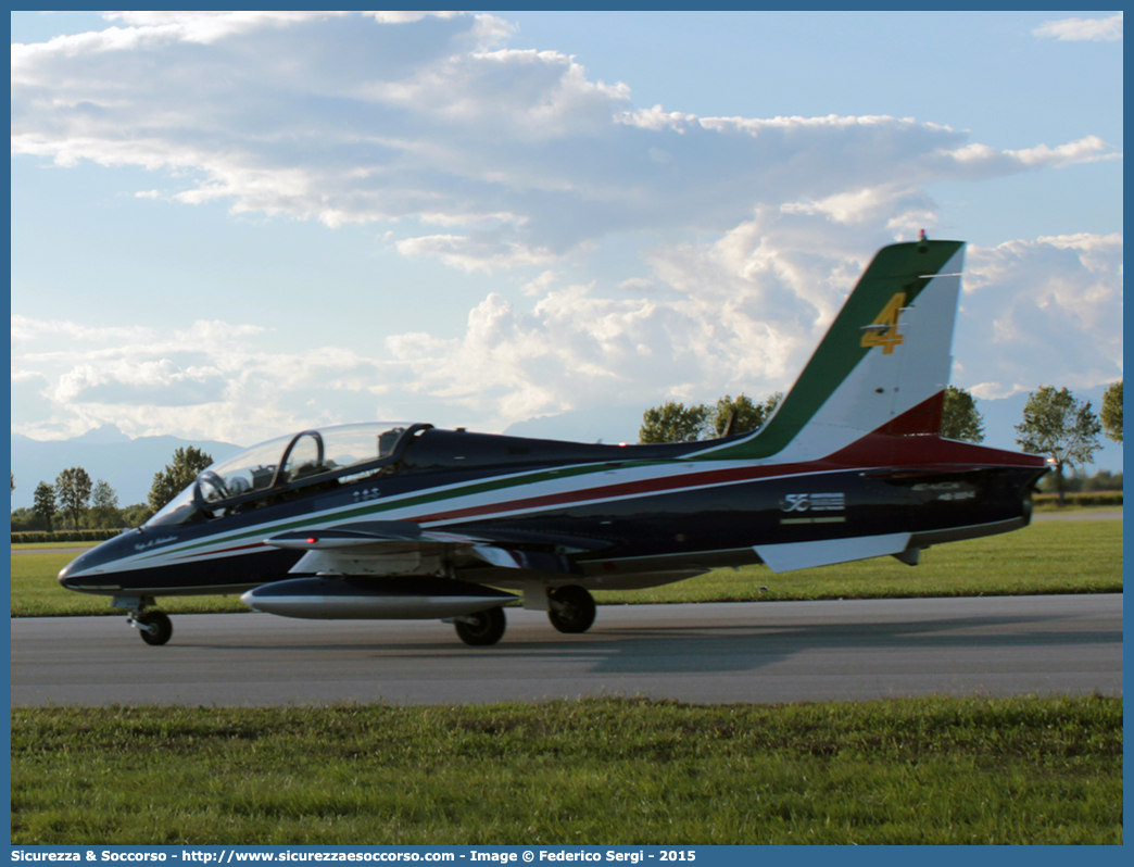 Pony 4
Aeronautica Militare Italiana
Aermacchi MB-339PAN
Livrea speciale 55° anniversario
Parole chiave: AM;A.M.I.;AMI;Aeronautica;Militare;Italiana;MB;339PAN