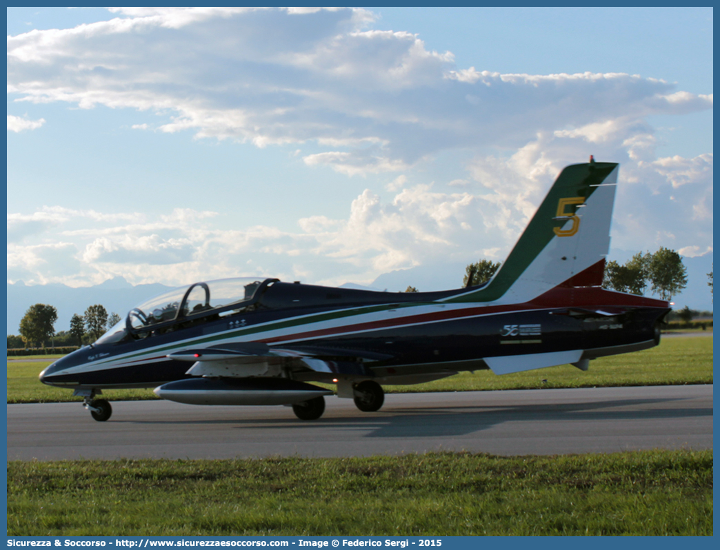 Pony 5
Aeronautica Militare Italiana
Aermacchi MB-339PAN
Livrea speciale 55° anniversario
Parole chiave: AM;A.M.I.;AMI;Aeronautica;Militare;Italiana;MB;339PAN