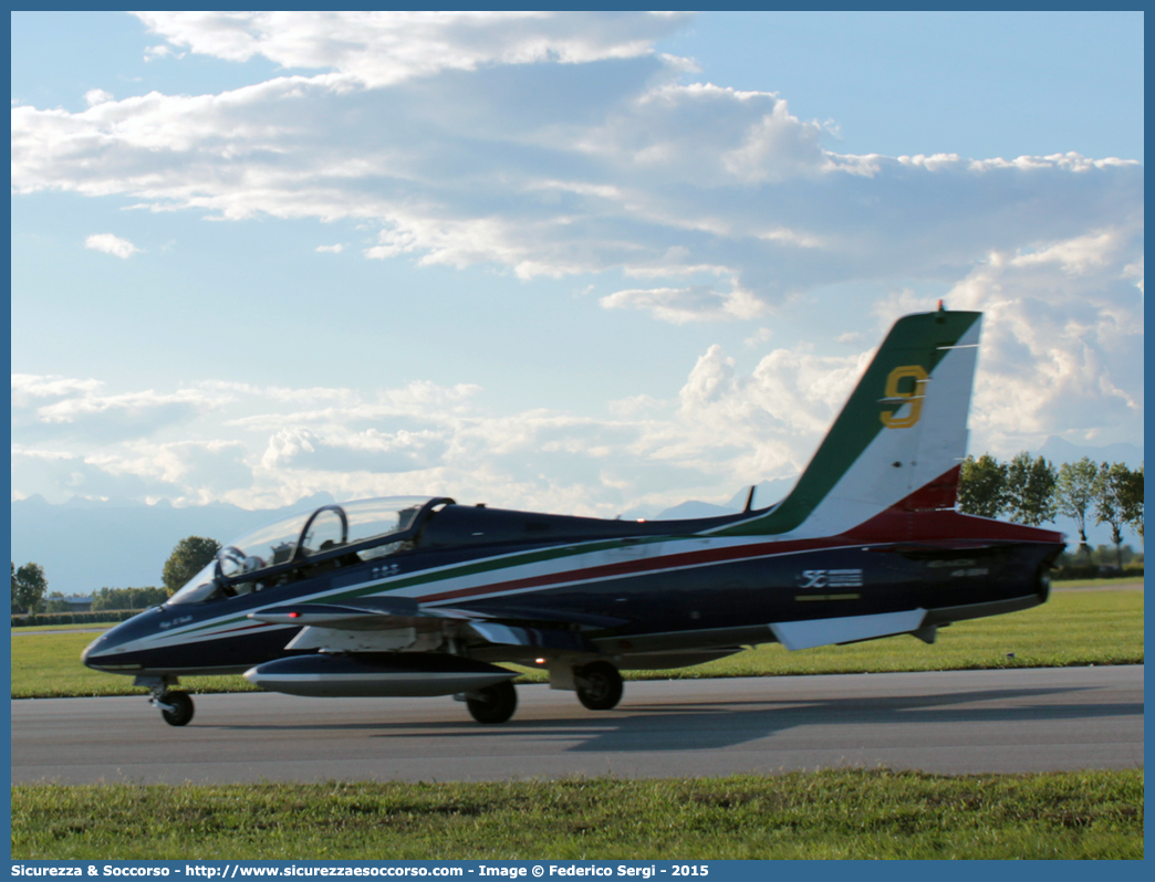 Pony 9
Aeronautica Militare Italiana
Aermacchi MB-339PAN
Livrea speciale 55° anniversario
Parole chiave: AM;A.M.I.;AMI;Aeronautica;Militare;Italiana;MB;339PAN