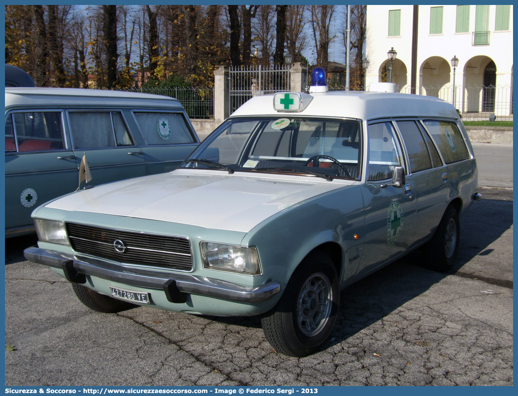 -
P.O. Croce Verde Padova
Museo "Francesco Aguggiaro"
Opel Rekord D
Parole chiave: CV;C.V.;Croce;Verde;Padova;Museo;Storico;Storica;Francesco;Aguggiaro;Opel;Rekord;D