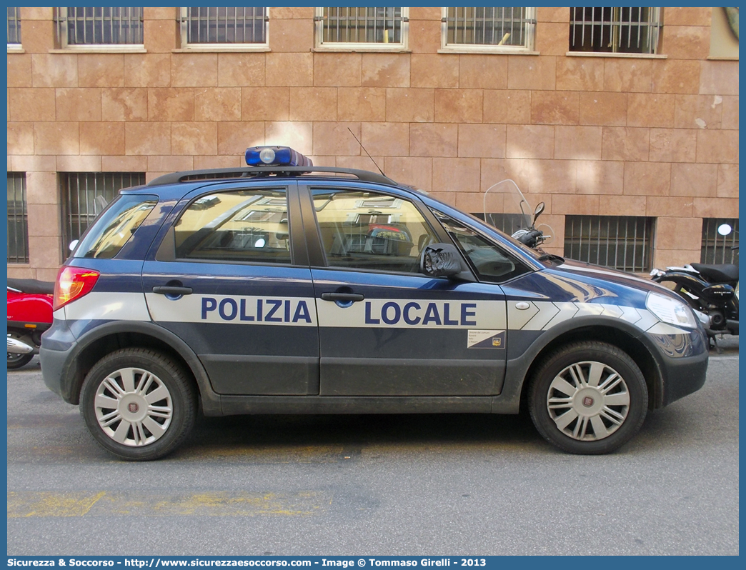 -
Polizia Locale
Unione Comuni Roverè Velo San Mauro
Fiat Sedici I serie
Parole chiave: PL;PM;P.L.;P.M.;Polizia;Locale;Municipale;Roverè;Velo;San Mauro;Fiat;Sedici