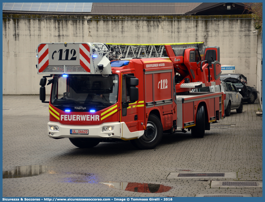 -
Bundesrepublik Deutschland
Berufsfeuerwehr München
DLK - Drehleiter Kennzeichnung
Iveco EuroCargo 160E32
Conversion by Magirus GmbH
Parole chiave: Berufsfeuerwehr;BF;FW;München;DLK;Drehleiter;Kennzeichnung;Iveco;EuroCargo;160E32;Magirus