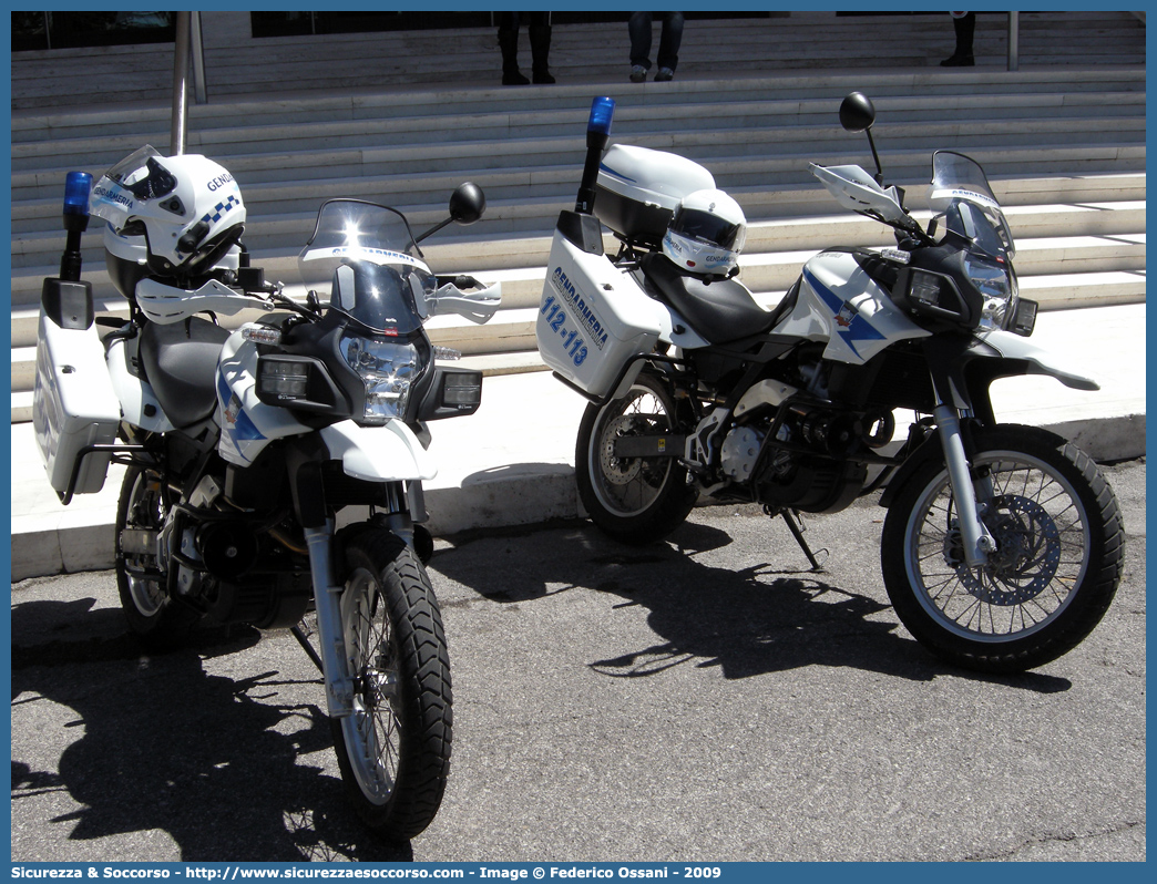 Polizia 026 e 027
Repubblica di San Marino
Gendarmeria
Aprilia Pegaso III serie
Parole chiave: Repubblica;San Marino;RSM;R.S.M.;Gendarmeria;Aprilia;Pegaso