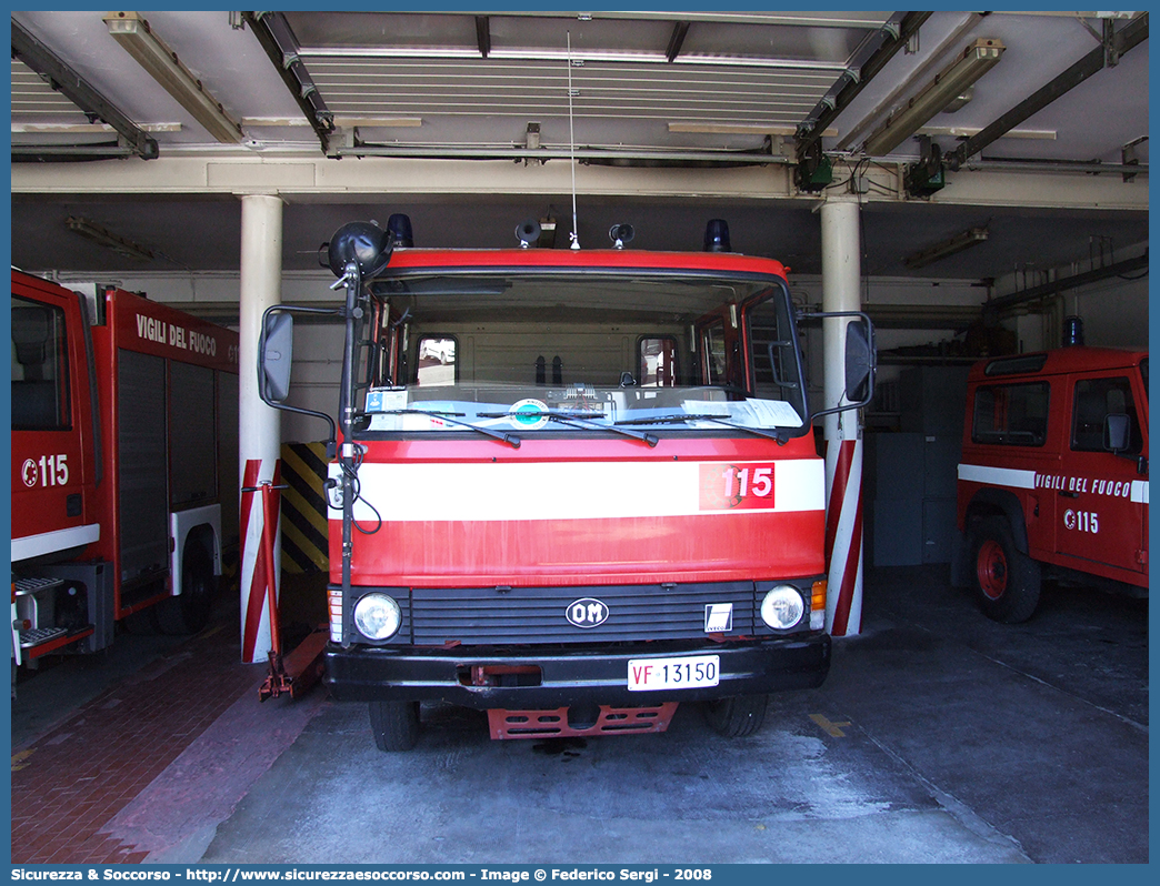 VF 13150
Corpo Nazionale Vigili del Fuoco
Fiat Iveco OM 79-13
Allestitore Baribbi S.p.A.
Parole chiave: VVF;V.V.F.;Corpo;Nazionale;Vigili;del;Fuoco;AutoPompaSerbatoio;APS;AutoPompa;Fiat;Iveco;OM;79-13;79;13;79.13;Baribbi