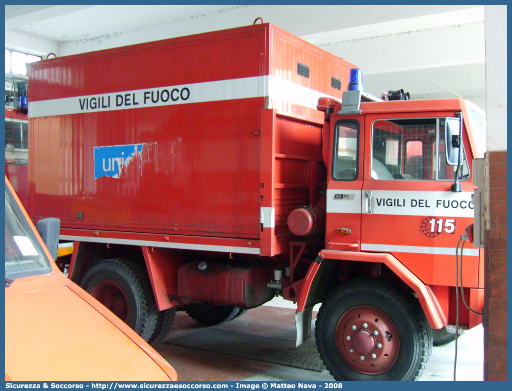 VF 13331
Corpo Nazionale Vigili del Fuoco
Iveco 90PC
Parole chiave: VVF;V.V.F.;Corpo;Nazionale;Vigili;del;Fuoco;Iveco;90PC