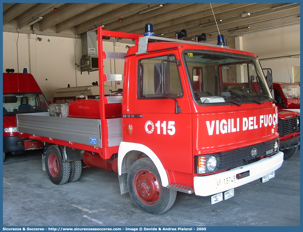 VF 13743
Corpo Nazionale Vigili del Fuoco
OM 60-10
Parole chiave: VF;V.F.;VVF;V.V.F.;Corpo;Nazionale;Vigili del Fuoco;Vigili;Fuoco;Autocarro;Autofurgone;OM;60-10