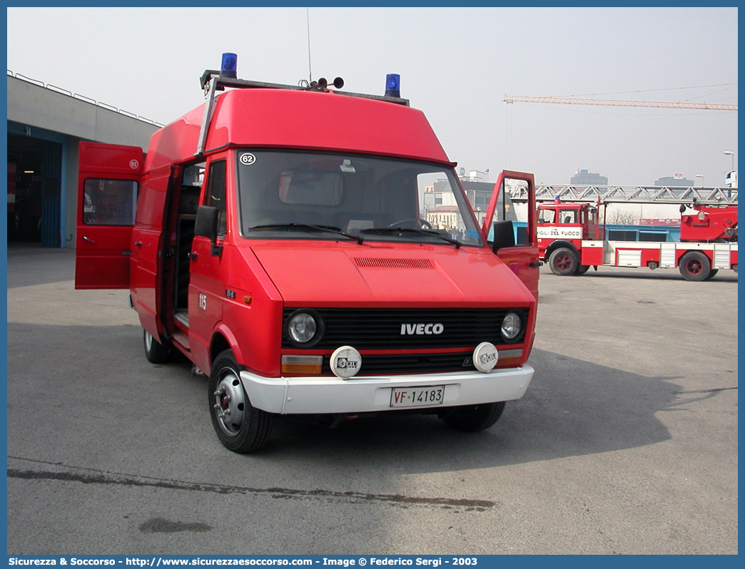 VF 14183
Corpo Nazionale Vigili del Fuoco
Iveco Daily 35-8 I serie
Parole chiave: VF;V.F.;VVF;V.V.F.;Corpo;Nazionale;Vigili del Fuoco;Iveco;Daily;35-8