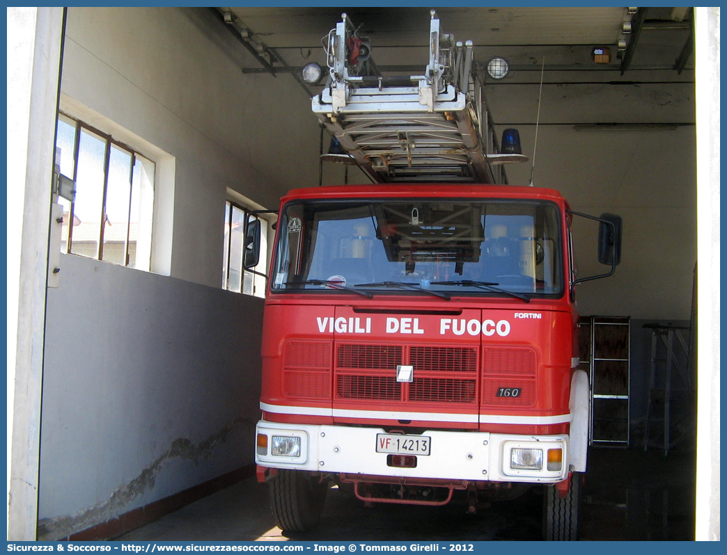 VF 14213
Corpo Nazionale Vigili del Fuoco
Iveco 160NC
Allestitore Magirus
Ricondizionata Fortini S.r.l.
Parole chiave: VVF;V.V.F.;Corpo;Nazionale;Vigili;del;Fuoco;AutoScala;AS;Iveco;160NC;Magirus;Fortini