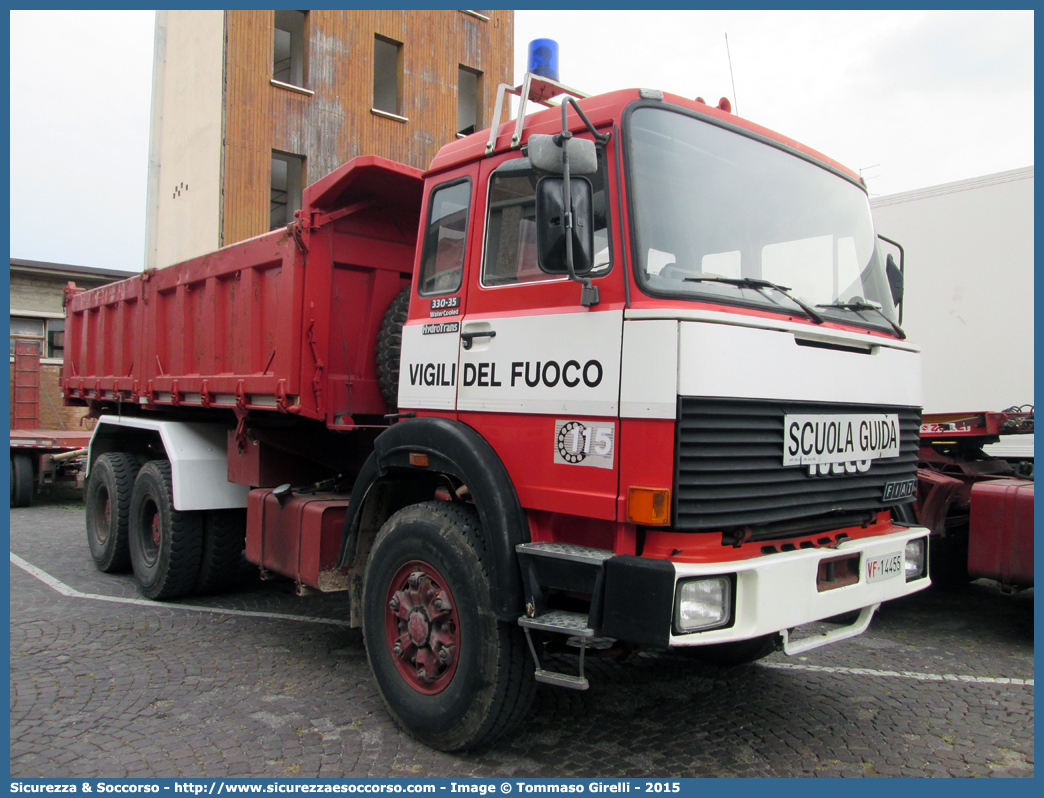 VF 14455
Corpo Nazionale Vigili del Fuoco
Iveco 330-35
Parole chiave: VF;V.F.;VVF;V.V.F.;Corpo;Nazionale;Vigili;del;Fuoco;Iveco;330-35;330;35