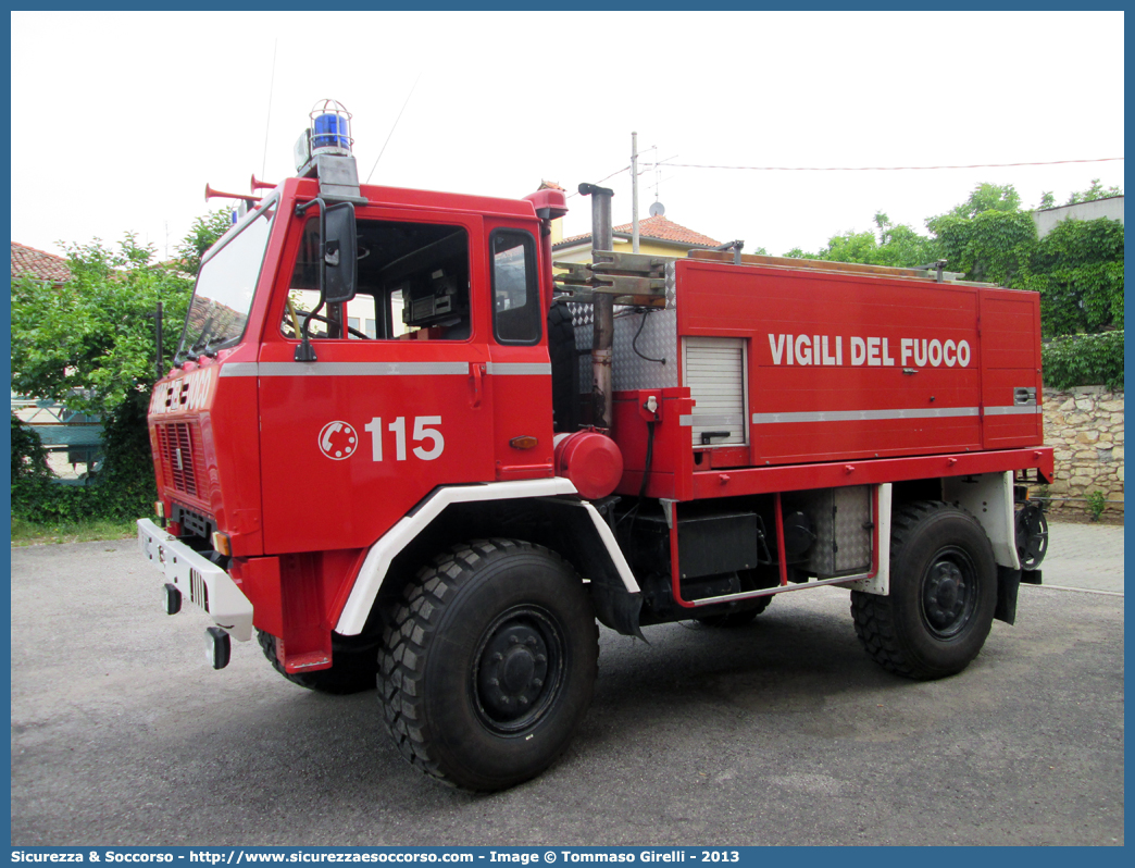 VF 14885
Corpo Nazionale Vigili del Fuoco
Iveco 90PC
Parole chiave: VVF;V.V.F.;Corpo;Nazionale;Vigili;del;Fuoco;Iveco;90PC