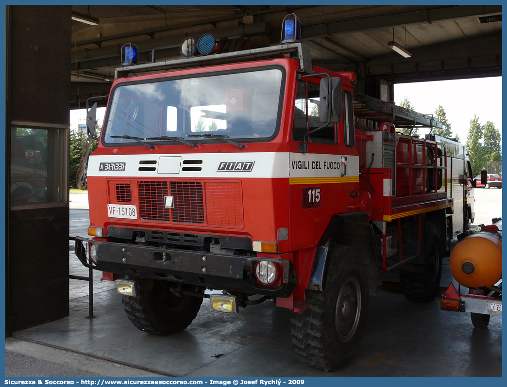 VF 15108
Corpo Nazionale Vigili del Fuoco
Iveco 80-17
Parole chiave: VVF;V.V.F.;Corpo;Nazionale;Vigili;del;Fuoco;Iveco;80-17