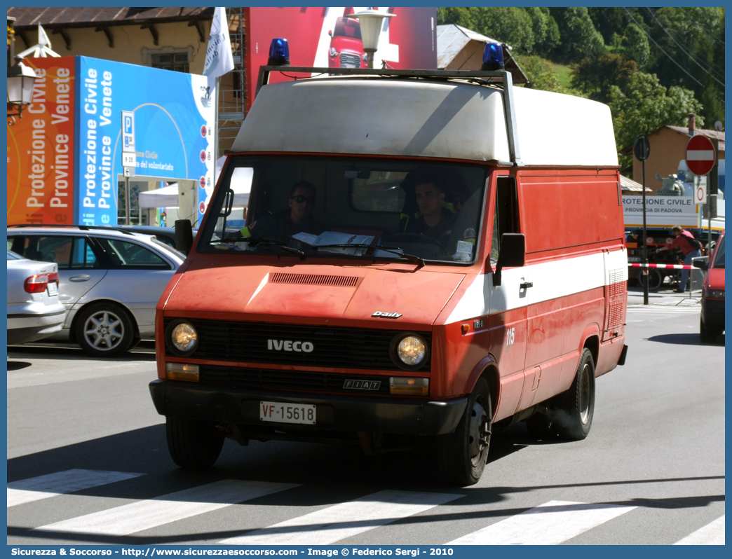 VF 15618
Corpo Nazionale Vigili del Fuoco
Iveco Daily 35-8 I serie
Parole chiave: VF;V.F.;VVF;V.V.F.;Corpo;Nazionale;Vigili del Fuoco;Iveco;Daily;35-8