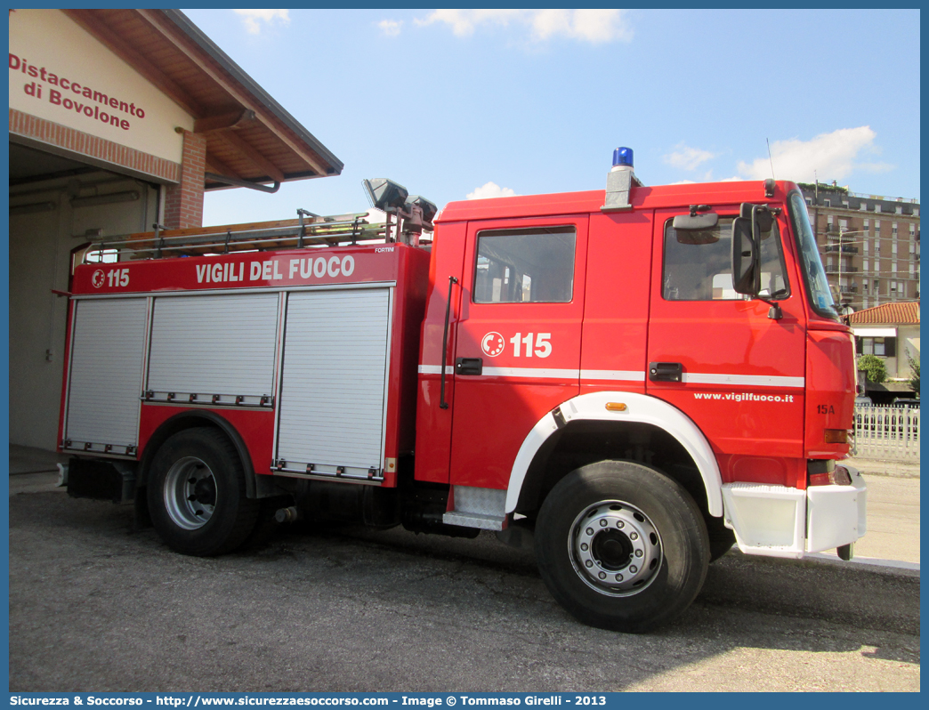 VF 16582
Corpo Nazionale Vigili del Fuoco
Iveco 190-26
Allestitore Baribbi S.p.A.
Ricondizionato Fortini S.r.l.
Parole chiave: VVF;V.V.F.;Corpo;Nazionale;Vigili;del;Fuoco;AutoPompaSerbatoio;APS;A.P.S.;Iveco;190;26;190-26;Baribbi