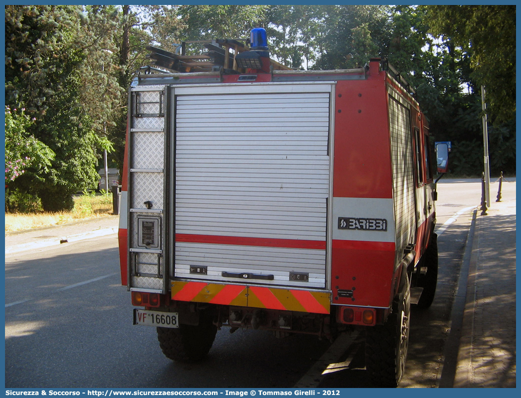 VF 16608
Corpo Nazionale Vigili del Fuoco
Iveco 40-10WM
Allestitore Baribbi S.p.A.
Parole chiave: VF;V.F.;VVF;V.V.F.;Corpo;Nazionale;Vigili;del;Fuoco;Polisoccorso;Iveco;40-10WM;40;10;WM;VM90;VM 90;Baribbi