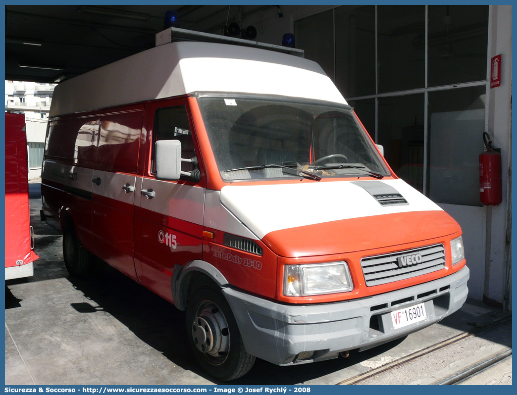 VF 16901
Corpo Nazionale Vigili del Fuoco
Iveco Daily 35-10 II serie
Parole chiave: VVF;V.V.F.;Corpo;Nazionale;Vigili;del;Fuoco;Iveco;35-10;35;10