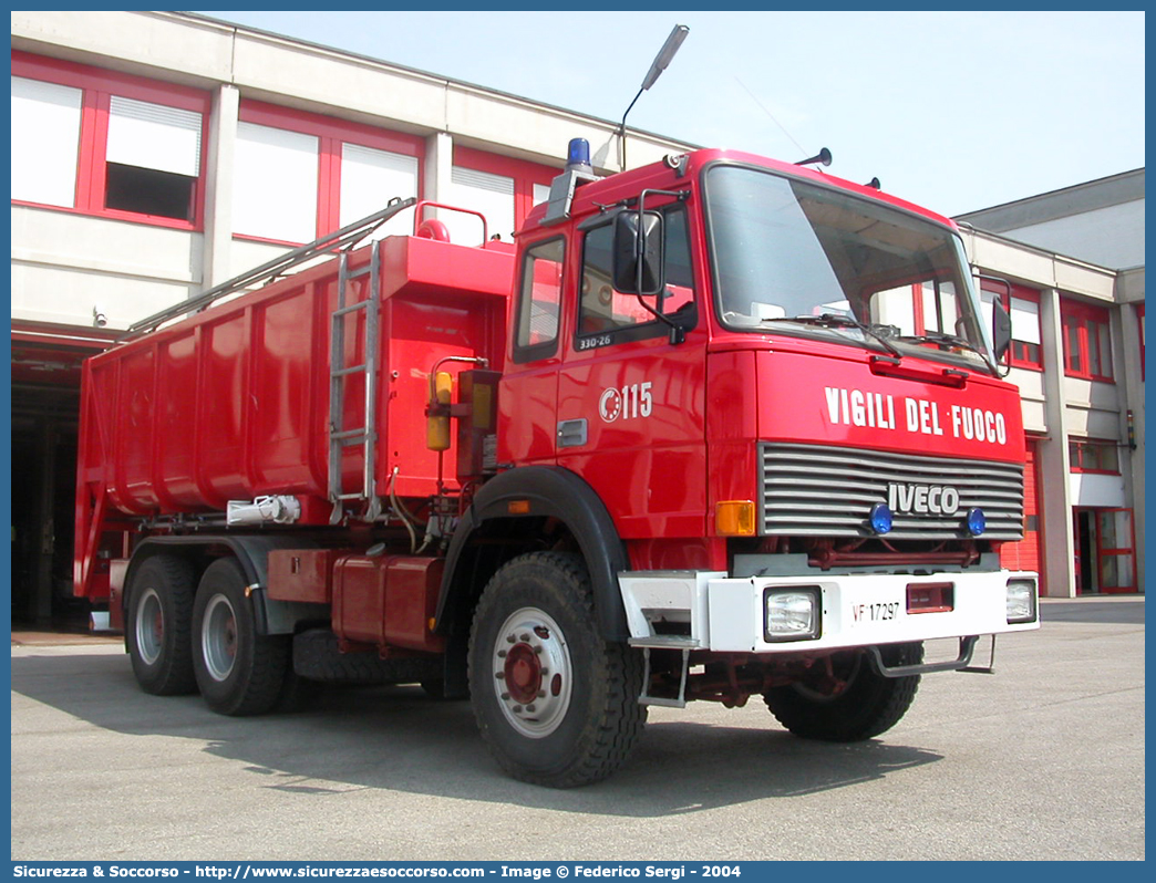 VF 17297
Corpo Nazionale Vigili del Fuoco
Iveco 330-26
Parole chiave: VVF;V.V.F.;Corpo;Nazionale;Vigili;del;Fuoco;Iveco;330-26;330;26