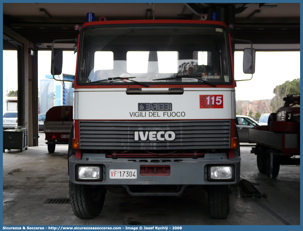 VF 17304
Corpo Nazionale Vigili del Fuoco
Iveco 330-26
Parole chiave: VVF;V.V.F.;Corpo;Nazionale;Vigili;del;Fuoco;Iveco;330-26;330;26