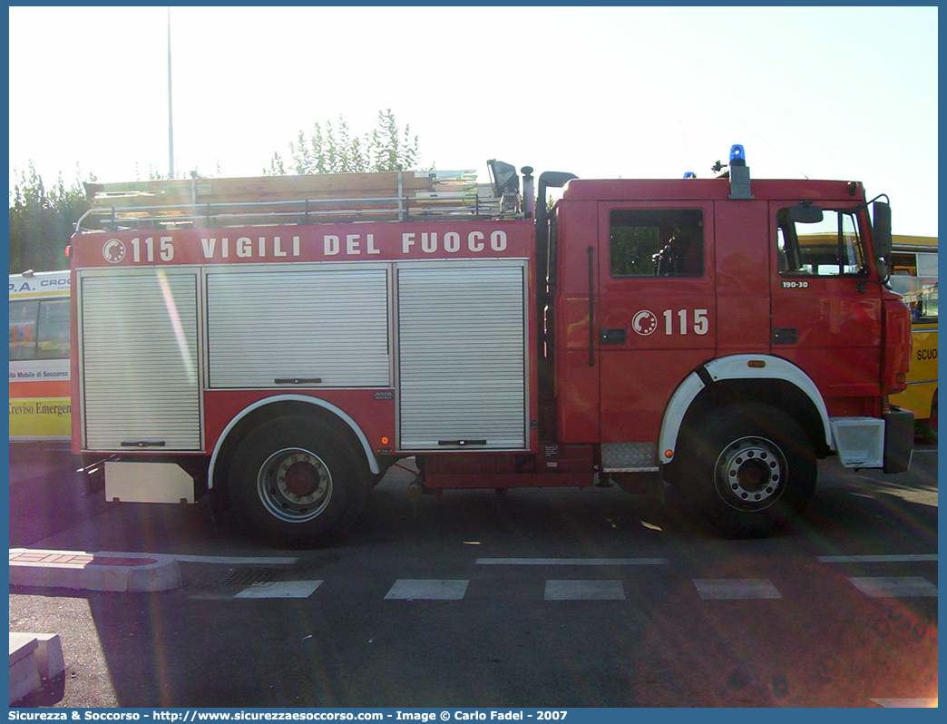 VF 17786
Corpo Nazionale Vigili del Fuoco
Iveco 190-26 TurboTech
Allestitore Iveco Magirus
Parole chiave: VVF;V.V.F.;Corpo;Nazionale;Vigili;del;Fuoco;AutoPompaSerbatoio;APS;AutoPompa;Iveco;190-26;TurboTech;VF;17786