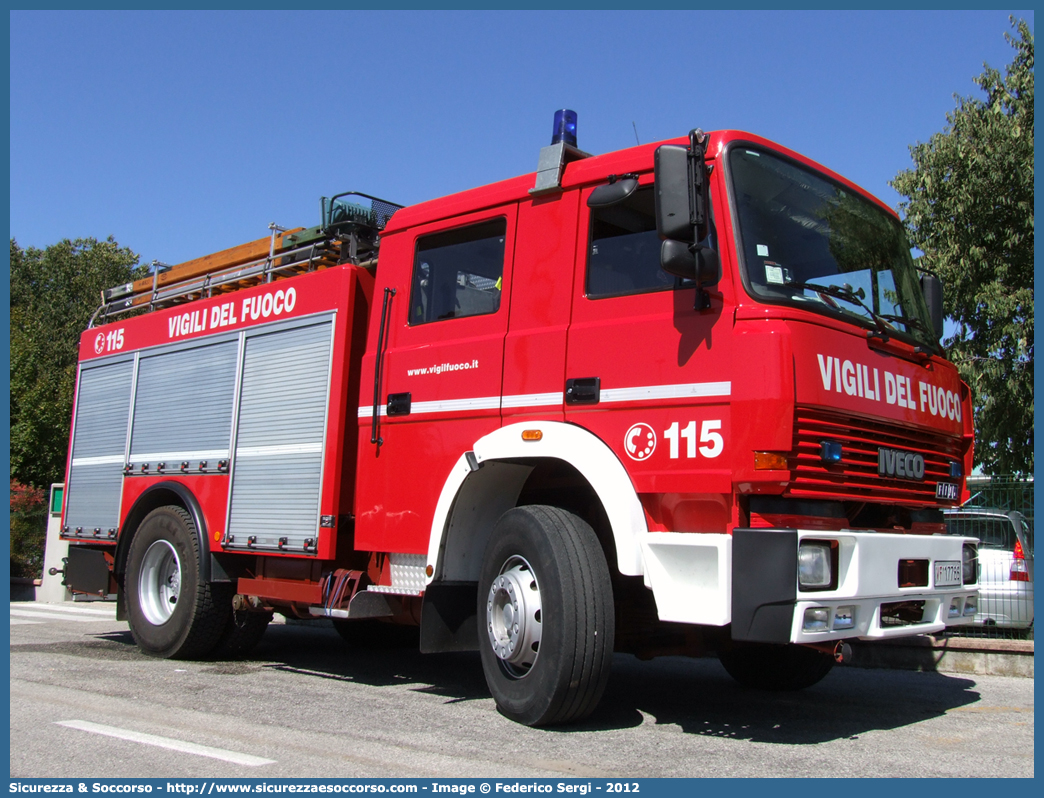 VF 17786
Corpo Nazionale Vigili del Fuoco
Iveco 190-26 TurboTech
Allestitore Iveco Magirus
Ricondizionato Fortini S.r.l.
Parole chiave: VVF;V.V.F.;Corpo;Nazionale;Vigili;del;Fuoco;AutoPompaSerbatoio;APS;AutoPompa;Iveco;190-26;TurboTech;VF;17786