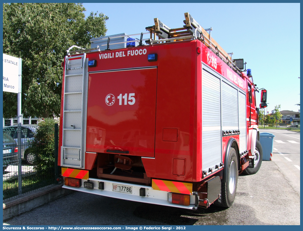 VF 17786
Corpo Nazionale Vigili del Fuoco
Iveco 190-26 TurboTech
Allestitore Iveco Magirus
Ricondizionato Fortini S.r.l.
Parole chiave: VVF;V.V.F.;Corpo;Nazionale;Vigili;del;Fuoco;AutoPompaSerbatoio;APS;AutoPompa;Iveco;190-26;TurboTech;VF;17786